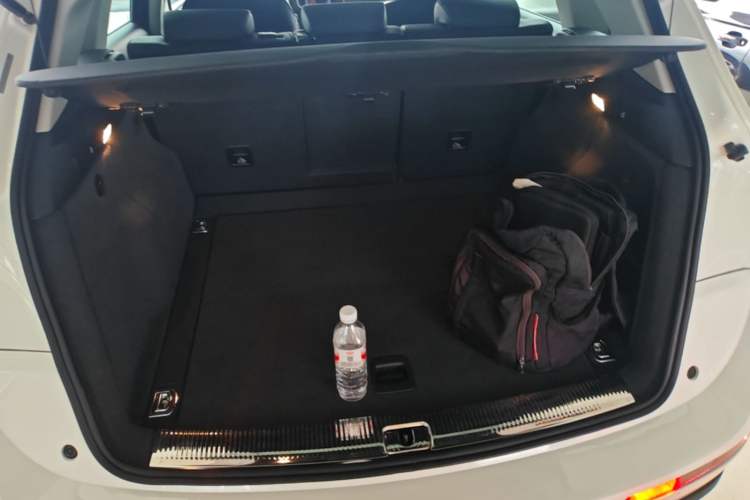 Used Audi Q5 2017 40 TFSI Ambition Edition Trunk