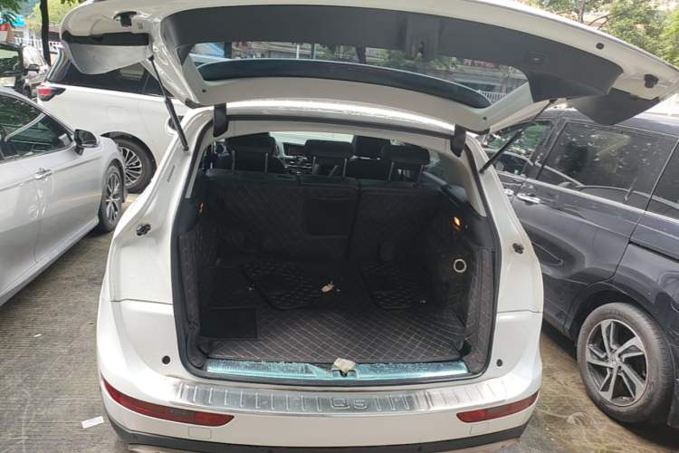 Used Audi Q5 2017 40 TFSI Technology Edition Trunk