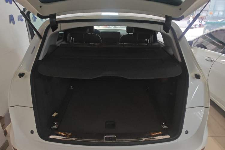 Used Audi Q5 2017 40 TFSI Technology Edition Trunk