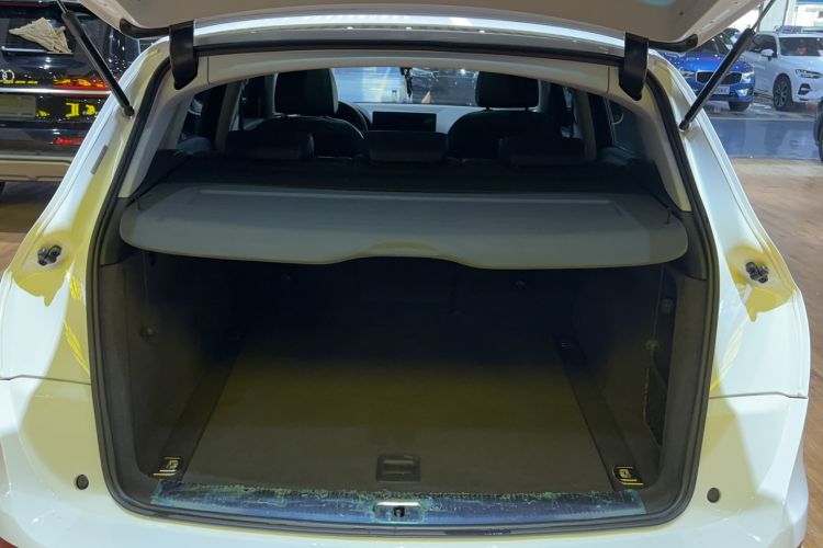 Used Audi Q5 2017 Plus 40 TFSI Technology Model Trunk