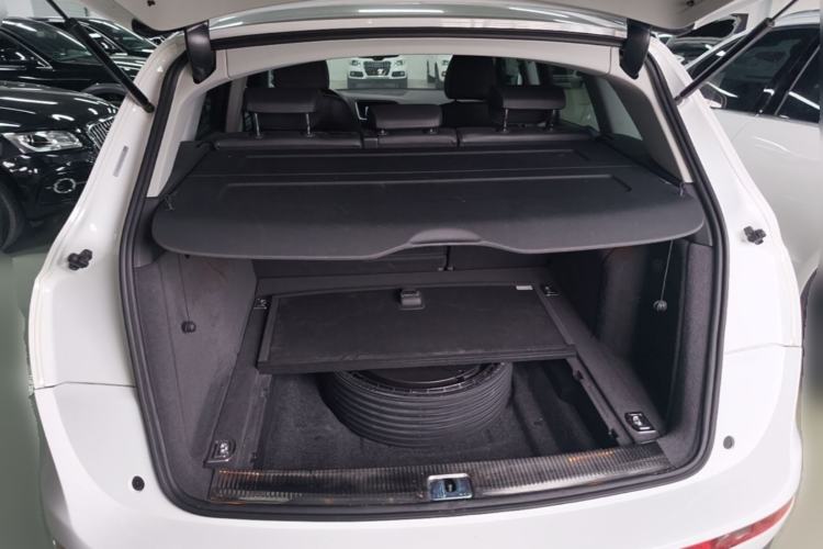 Used Audi Q5 2017 40 TFSI Technology Edition Trunk