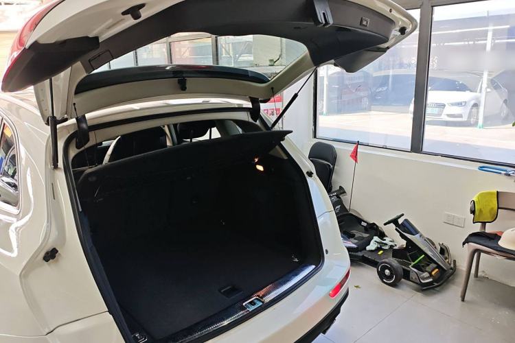 Used Audi Q5 2017 40 TFSI Technology Edition Trunk