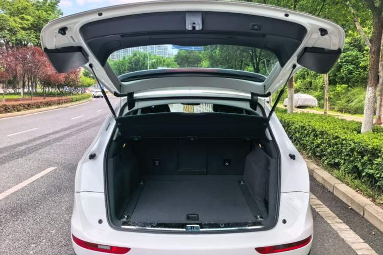 Used Audi Q5 2017 40 TFSI Ambition Edition Trunk