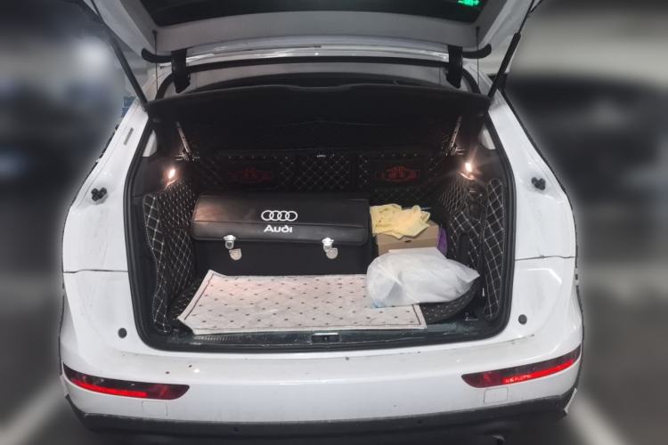 Used Audi Q5 2017 40 TFSI Technology Edition Trunk