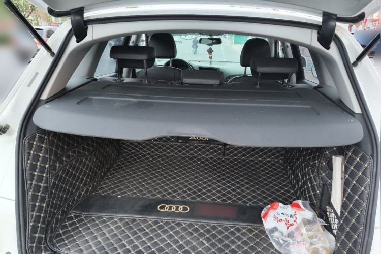 Used Audi Q5 2017 Plus 40 TFSI Technology Model Trunk