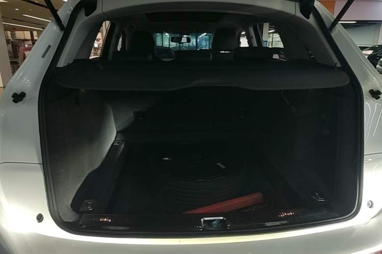 Used Audi Q5 2017 Plus 40 TFSI Technology Model Trunk