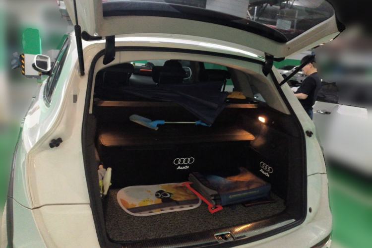 Used Audi Q5 2017 Plus 40 TFSI Technology Model Trunk