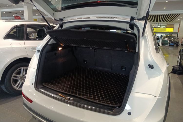 Used Audi Q5 2017 Plus 40 TFSI Technology Model Trunk