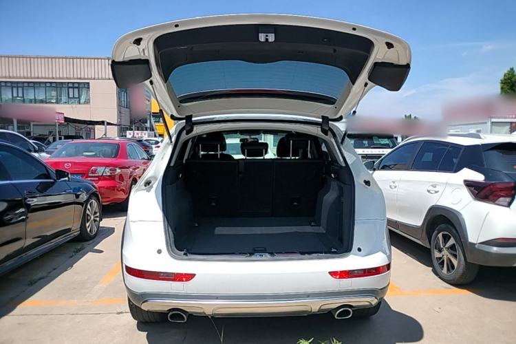 Used Audi Q5 2017 Plus 40 TFSI Technology Model Trunk