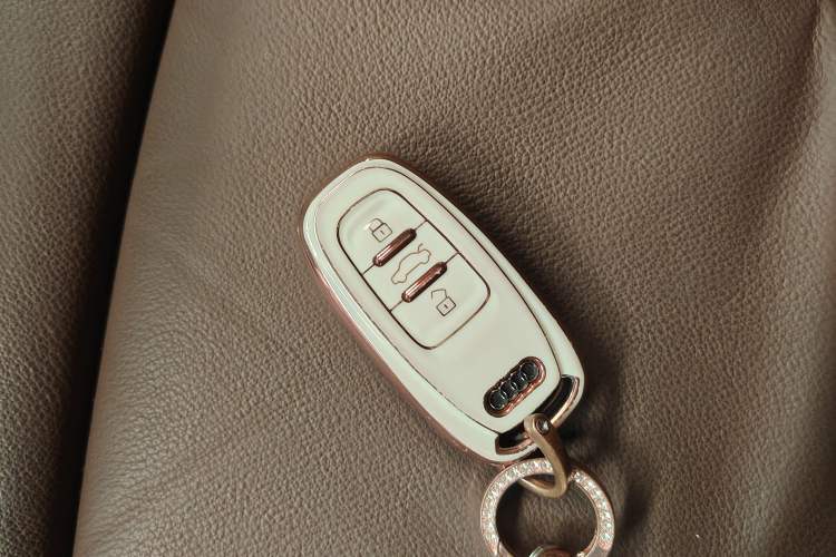 Used Audi Q5 2017 40 TFSI Technology Edition Vehicle Key