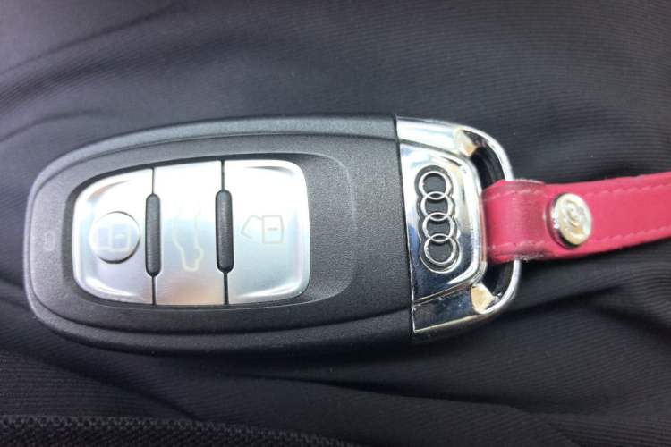 Used Audi Q5 2017 Plus 40 TFSI Ambition Model Vehicle Key