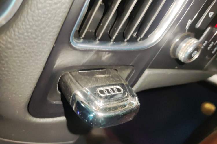 Used Audi Q5 2017 Plus 40 TFSI Ambition Model Vehicle Key