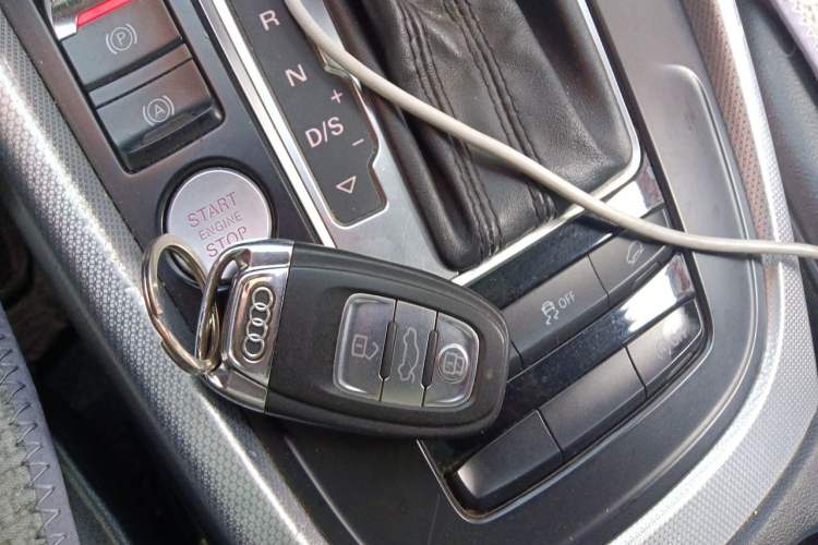 Used Audi Q5 2017 40 TFSI Ambition Edition Vehicle Key