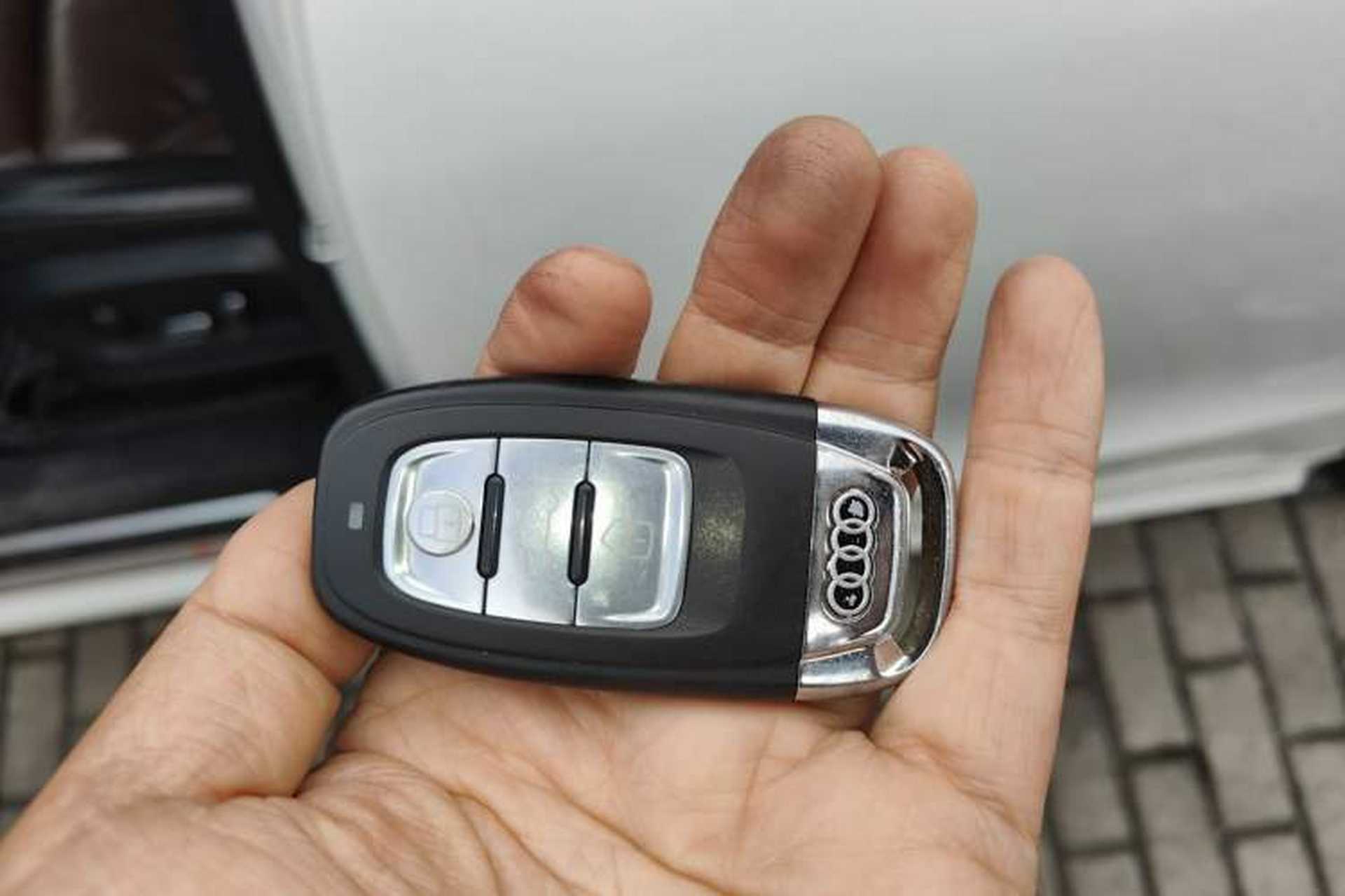 Used Audi Q5 2017 40 TFSI Ambition Edition Vehicle Key