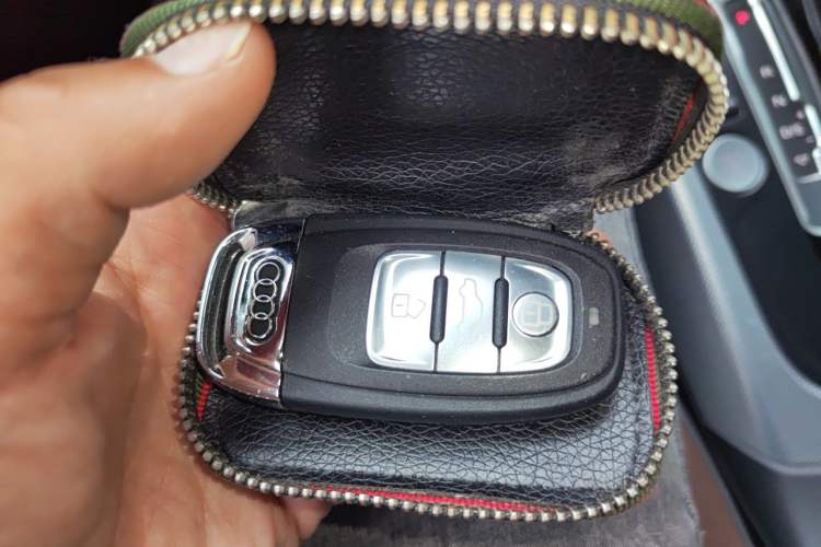 Used Audi Q5 2017 Plus 40 TFSI Technology Model Vehicle Key