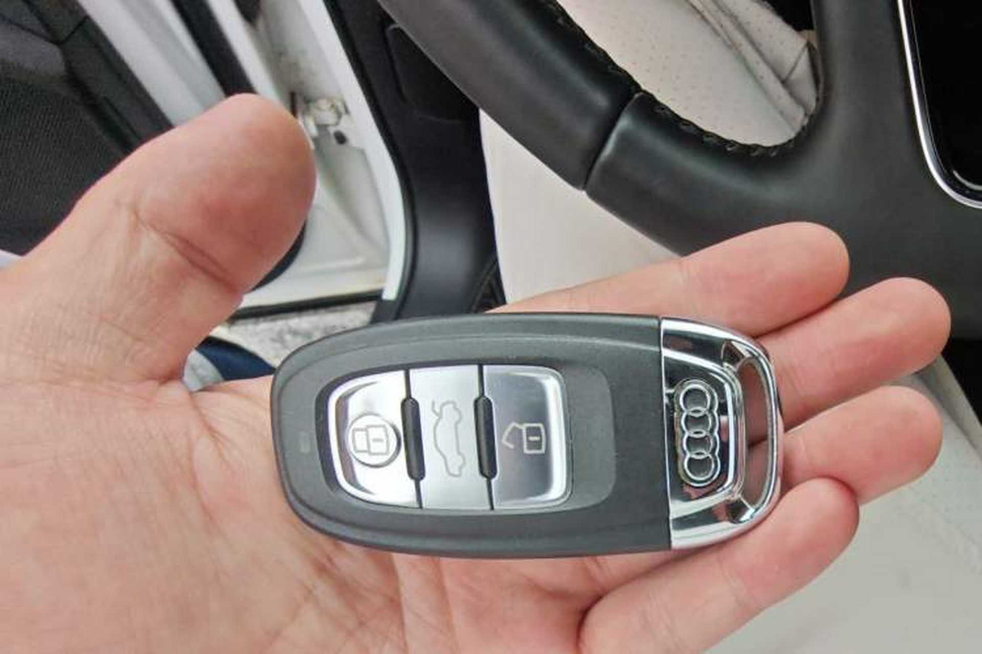 Used Audi Q5 2017 Plus 40 TFSI Ambition Model Vehicle Key