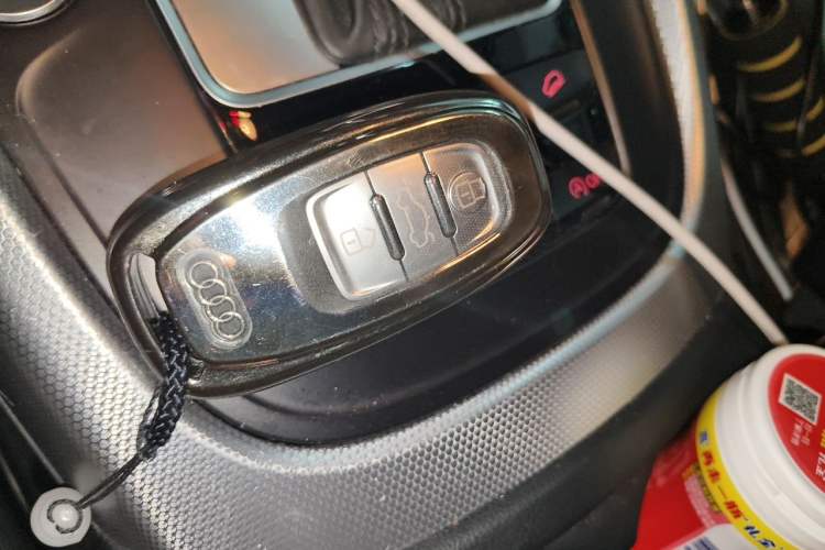 Used Audi Q5 2017 Plus 40 TFSI Technology Model Vehicle Key
