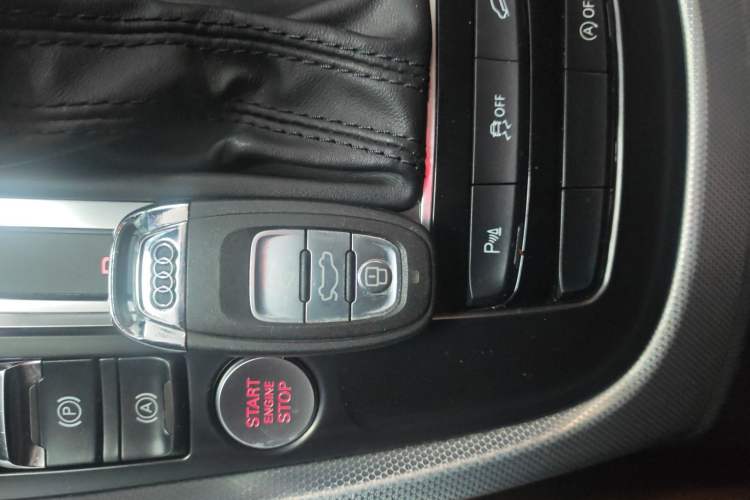 Used Audi Q5 2017 40 TFSI Technology Edition Vehicle Key