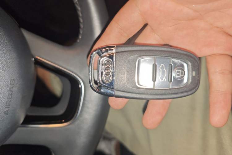 Used Audi Q5 2017 Plus 40 TFSI Technology Model Vehicle Key