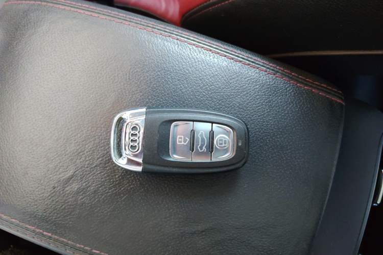 Used Audi Q5 2017 Plus 40 TFSI Technology Model Vehicle Key