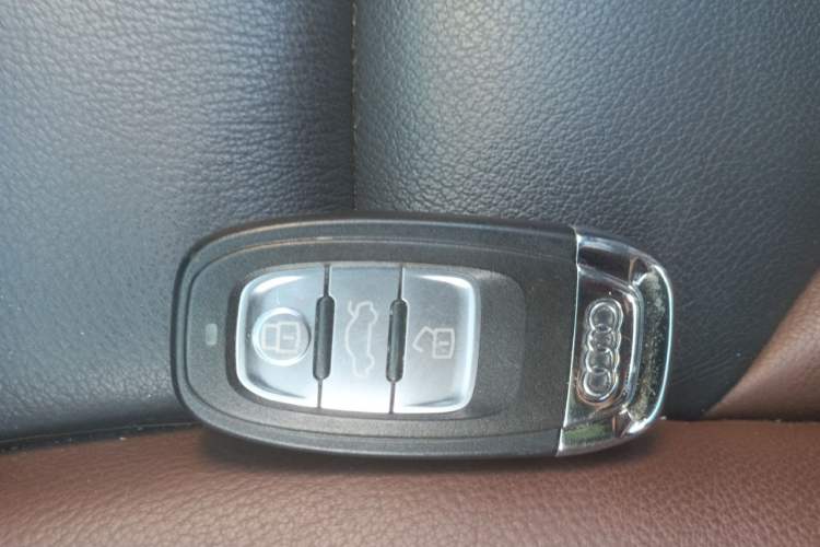 Used Audi Q5 2017 Plus 40 TFSI Technology Model Vehicle Key