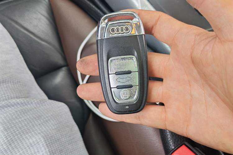 Used Audi Q5 2017 40 TFSI Technology Edition Vehicle Key
