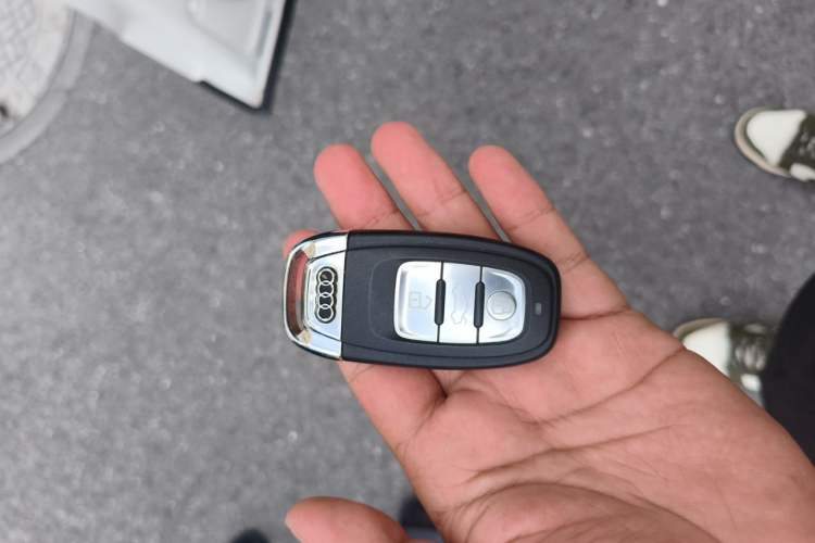 Used Audi Q5 2017 Plus 40 TFSI Technology Model Vehicle Key