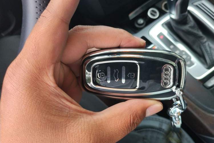 Used Audi Q5 2017 Plus 40 TFSI Technology Model Vehicle Key