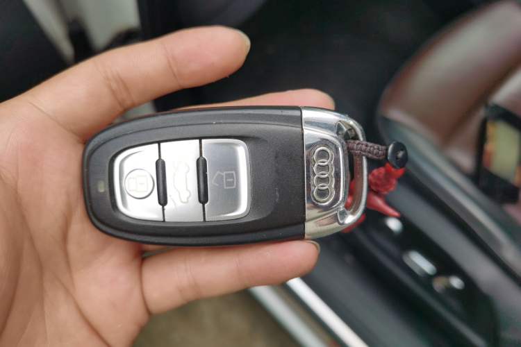 Used Audi Q5 2017 Plus 40 TFSI Ambition Model Vehicle Key