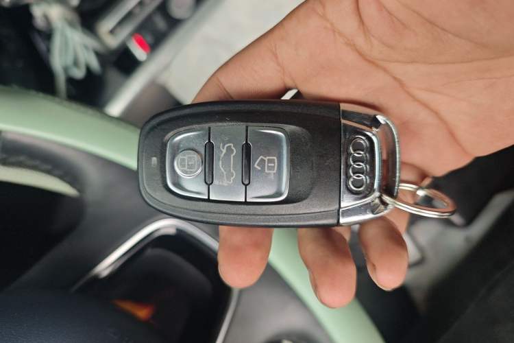 Used Audi Q5 2017 Plus 40 TFSI Technology Model Vehicle Key