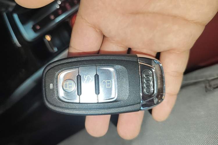 Used Audi Q5 2017 Plus 40 TFSI Technology Model Vehicle Key