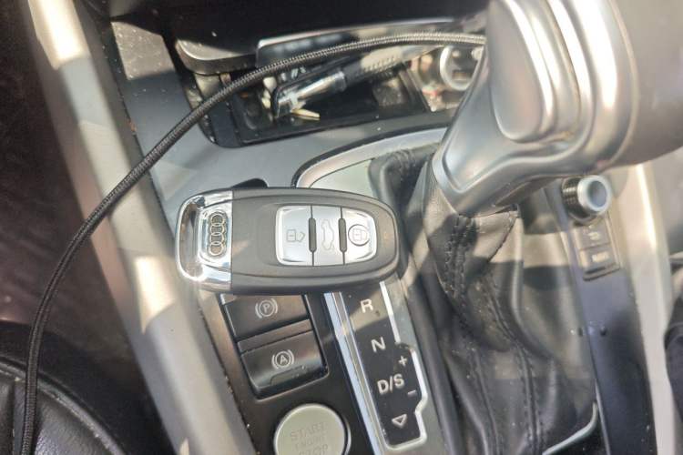 Used Audi Q5 2017 40 TFSI Ambition Edition Vehicle Key