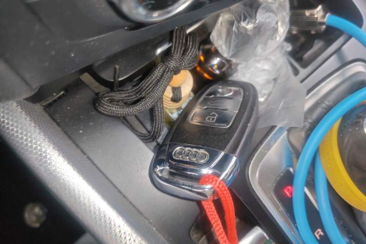 Used Audi Q5 2017 40 TFSI Technology Edition Vehicle Key