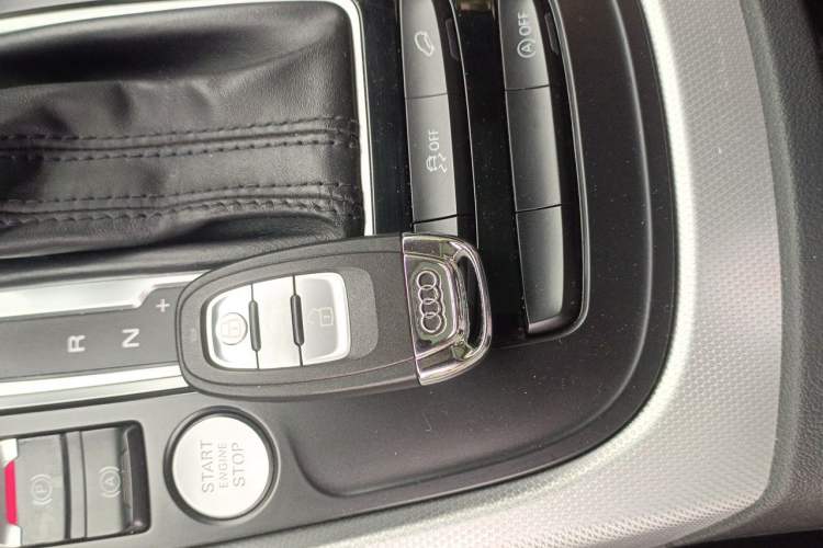 Used Audi Q5 2017 Plus 40 TFSI Technology Model Vehicle Key