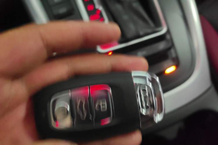 Used Audi Q5 2017 Plus 40 TFSI Technology Model Vehicle Key