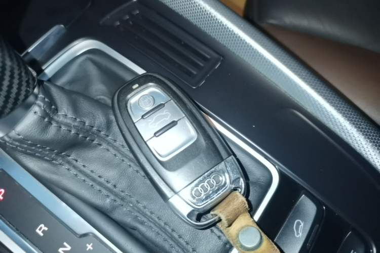 Used Audi Q5 2017 Plus 40 TFSI Technology Model Vehicle Key