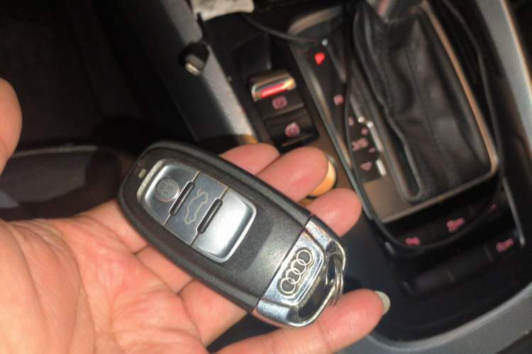 Used Audi Q5 2017 Plus 40 TFSI Technology Model Vehicle Key