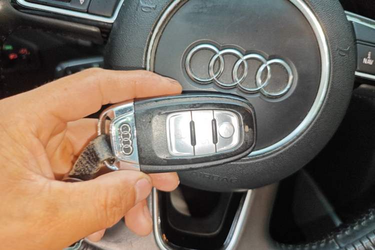 Used Audi Q5 2017 Plus 40 TFSI Technology Model Vehicle Key