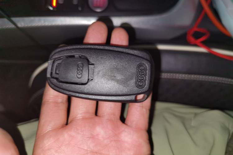 Used Audi Q5 2017 40 TFSI Technology Edition Vehicle Key