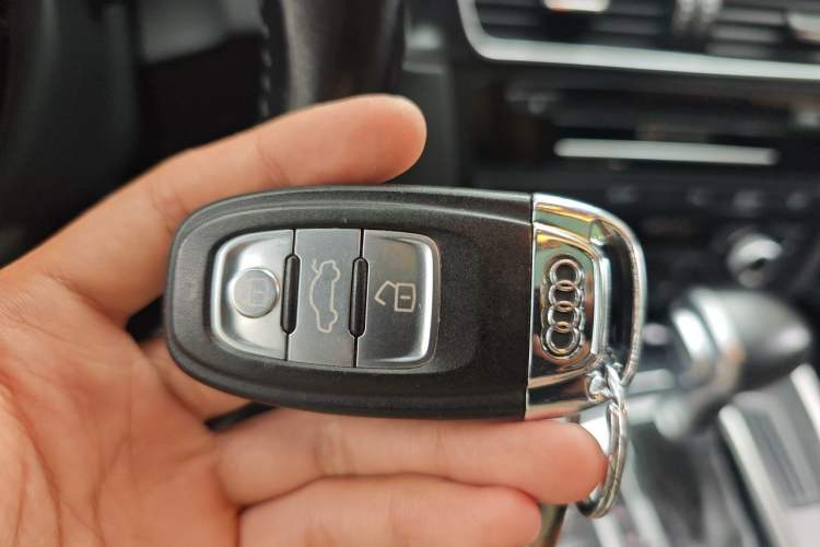 Used Audi Q5 2017 40 TFSI Dynamic Edition Vehicle Key