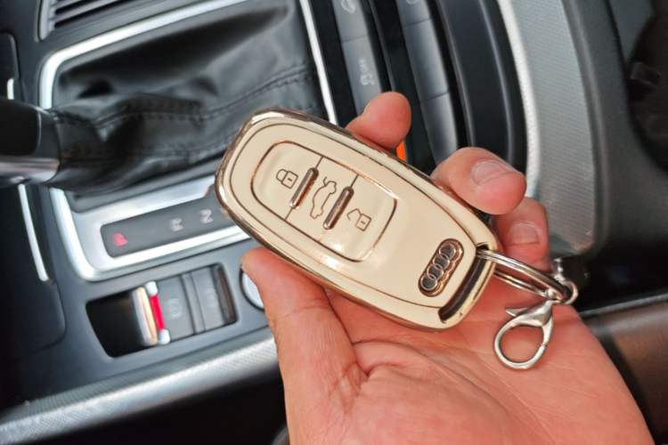 Used Audi Q5 2017 40 TFSI Technology Edition Vehicle Key