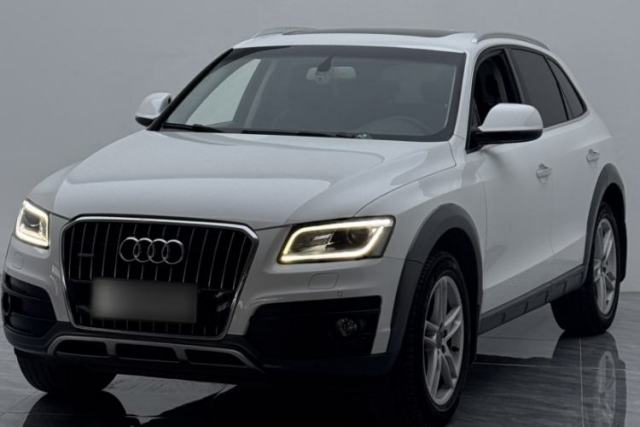 Used Audi Q5 2017 Plus 40 TFSI Comfort Model