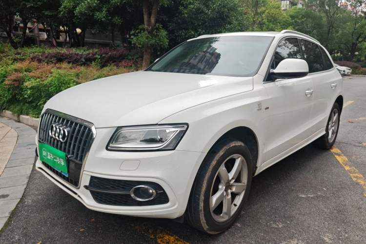Used Audi Q5 2017 Plus 40 TFSI Ambition Model Guazi used car, China used car export, Used car for sale, Used cars, Cheapest cars for sale