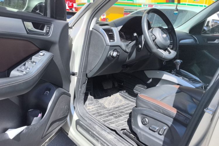 Used Audi Q5 2017 Plus 40 TFSI Technology Model Driver Seat