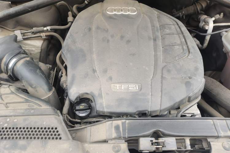 Used Audi Q5 2017 Plus 40 TFSI Ambition Model Engine Bay