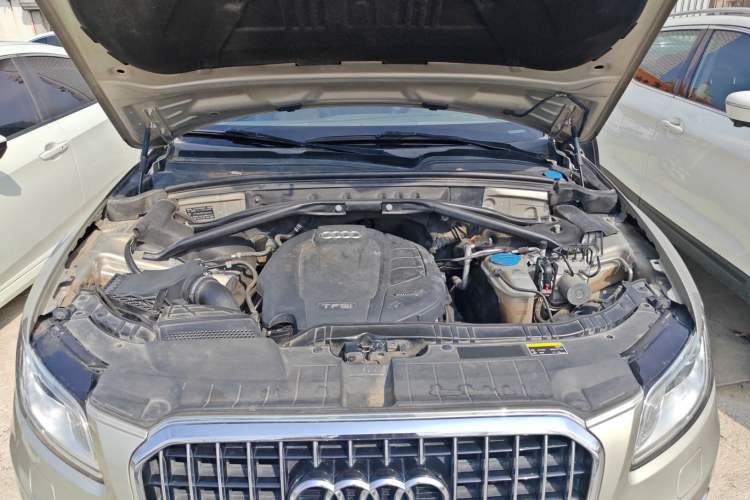 Used Audi Q5 2017 40 TFSI Ambition Edition Engine Bay
