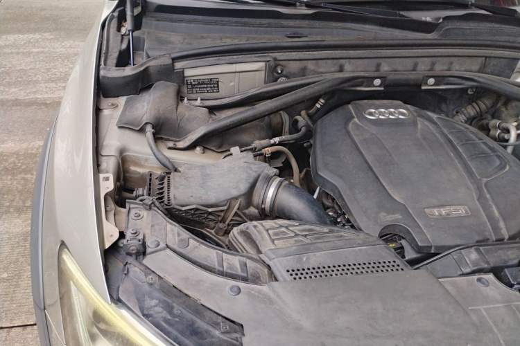 Used Audi Q5 2017 Plus 40 TFSI Comfort Model Engine Bay Right