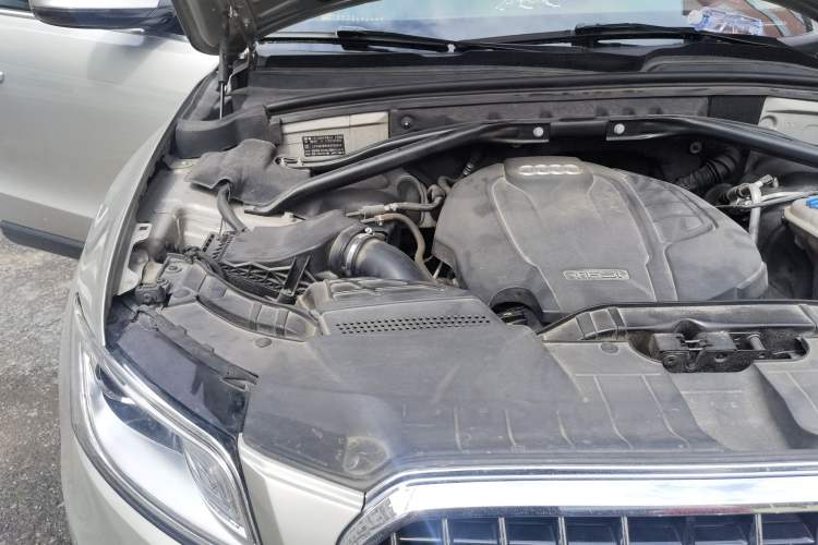 Used Audi Q5 2017 40 TFSI Ambition Edition Engine Bay Right