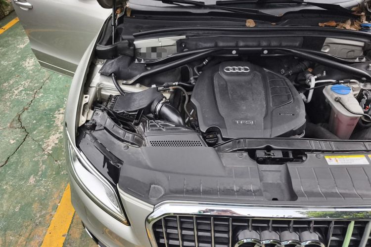 Used Audi Q5 2017 Plus 40 TFSI Ambition Model Engine Bay Right