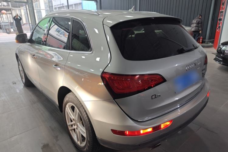 Used Audi Q5 2017 40 TFSI Comfort Model Exterior 2